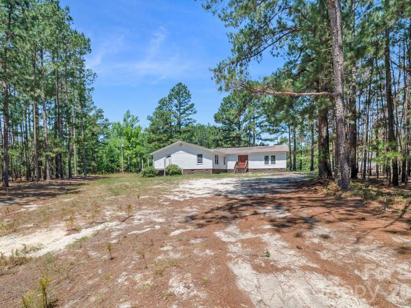 696 A Oak Ridge Church Road, Kershaw, SC 29067.  MLS# CAR4391218, YatesRealty ID 29829. 