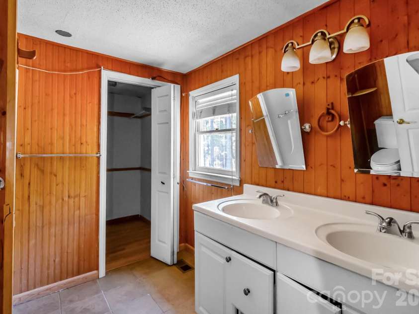 696 A Oak Ridge Church Road, Kershaw, SC 29067.  MLS# CAR4391218, YatesRealty ID 29829. 