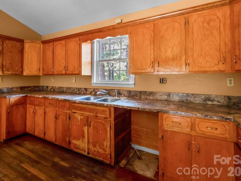 696 A Oak Ridge Church Road, Kershaw, SC 29067.  MLS# CAR4391218, YatesRealty ID 29829. 