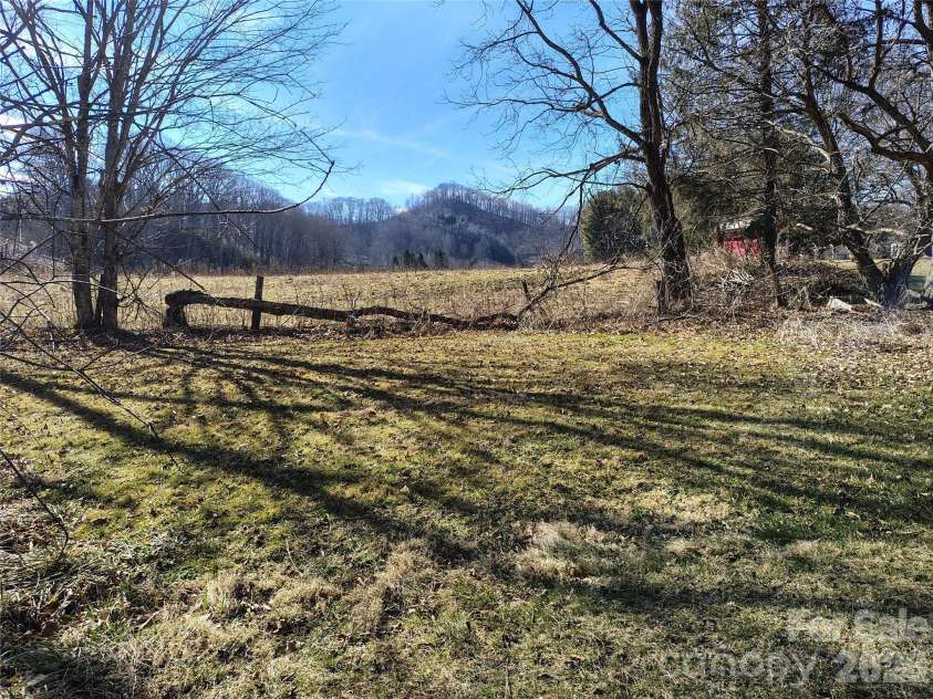 166 Old Helton School Road, Lansing, NC 28643.  MLS# CAR4333669, YatesRealty ID 2983. 