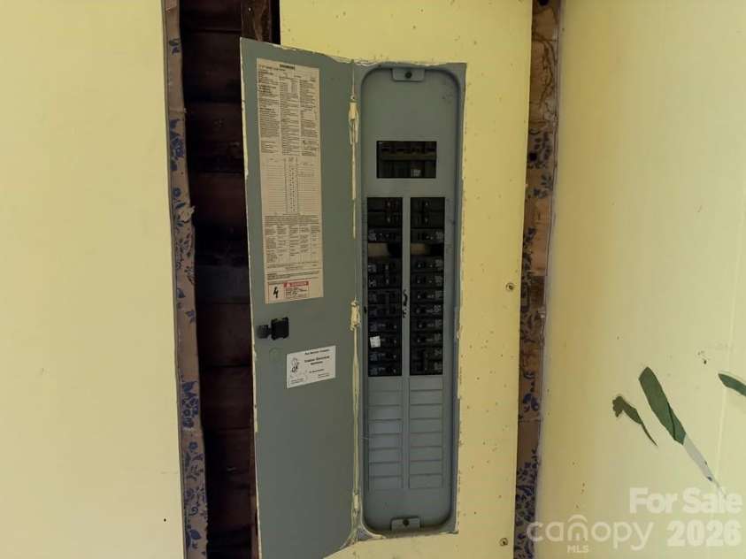 166 Old Helton School Road, Lansing, NC 28643.  MLS# CAR4333669, YatesRealty ID 2983. 