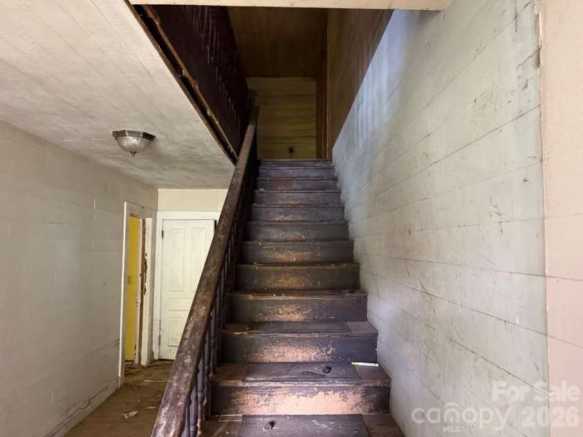 166 Old Helton School Road, Lansing, NC 28643.  MLS# CAR4333669, YatesRealty ID 2983. 