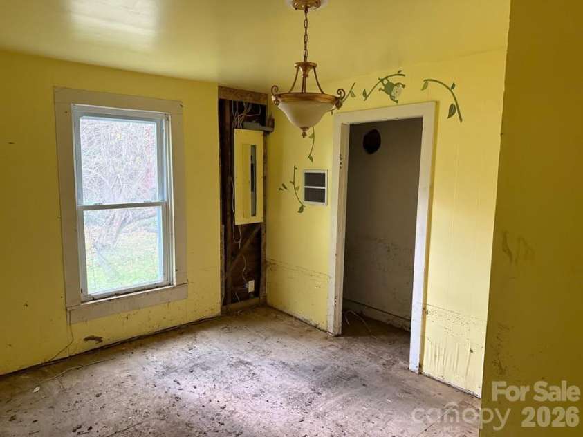 166 Old Helton School Road, Lansing, NC 28643.  MLS# CAR4333669, YatesRealty ID 2983. 