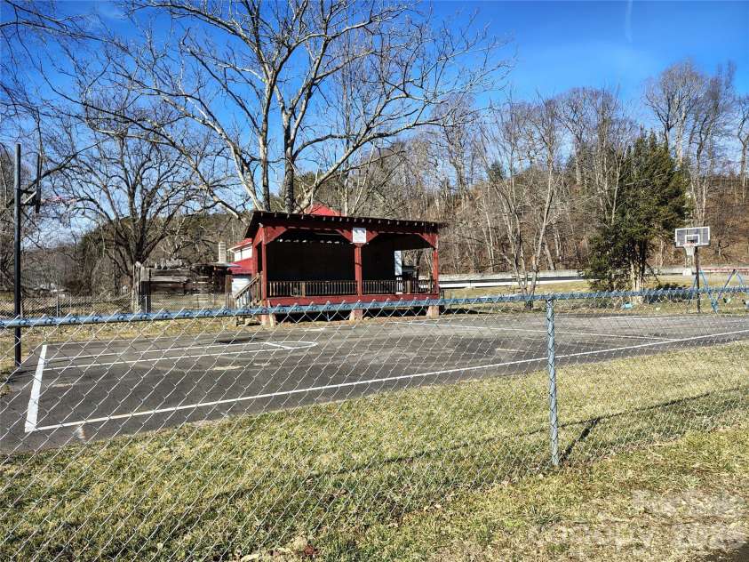 166 Old Helton School Road, Lansing, NC 28643.  MLS# CAR4333669, YatesRealty ID 2983. 