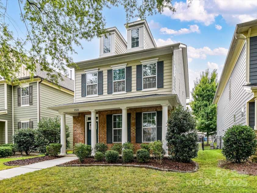 2522 Double Oaks Road, Charlotte, NC 28206.  MLS# CAR4286434, YatesRealty ID 29830. 