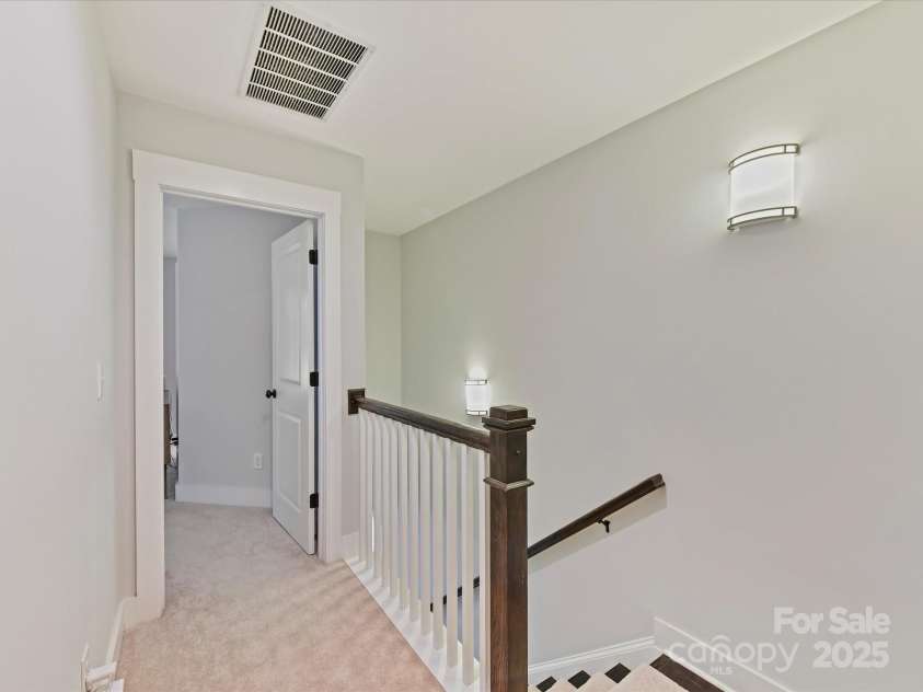 2522 Double Oaks Road, Charlotte, NC 28206.  MLS# CAR4286434, YatesRealty ID 29830. 