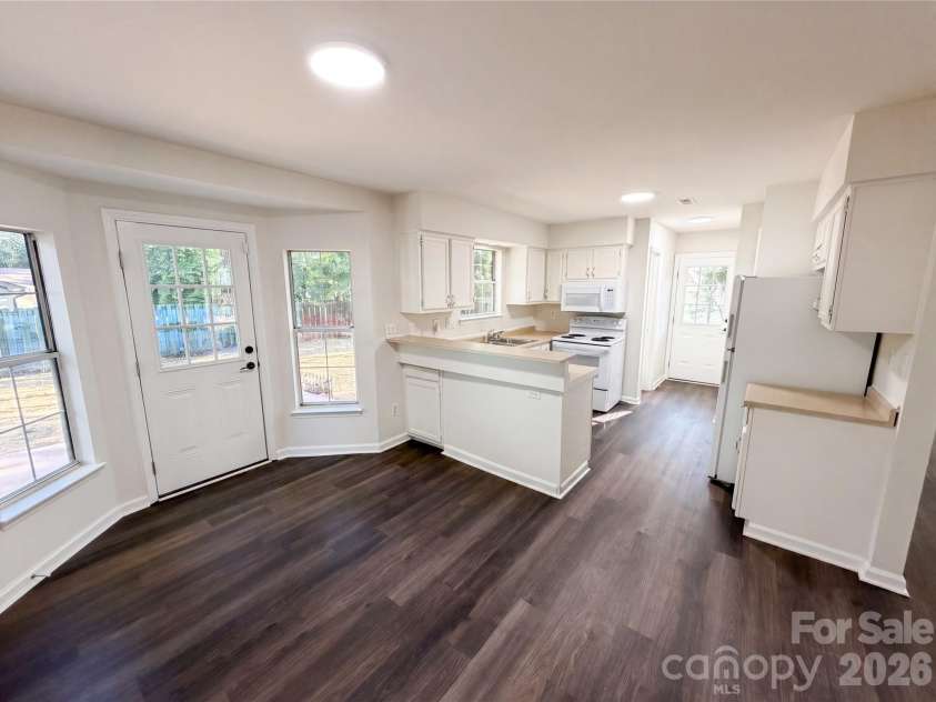 4720 Topsail Court, Charlotte, NC 28212.  MLS# CAR4383742, YatesRealty ID 29830. 