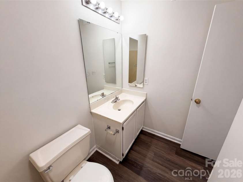 4720 Topsail Court, Charlotte, NC 28212.  MLS# CAR4383742, YatesRealty ID 29830. 