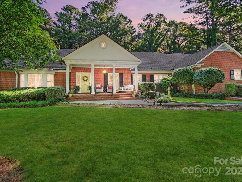 307 Dogwood Drive, Mount Holly, NC 28120.  MLS# CAR4273182, YatesRealty ID 29831. 