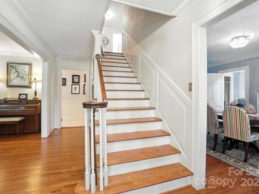 307 Dogwood Drive, Mount Holly, NC 28120.  MLS# CAR4273182, YatesRealty ID 29831. 