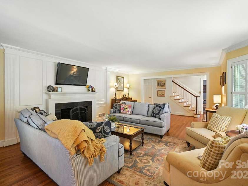 307 Dogwood Drive, Mount Holly, NC 28120.  MLS# CAR4273182, YatesRealty ID 29831. 