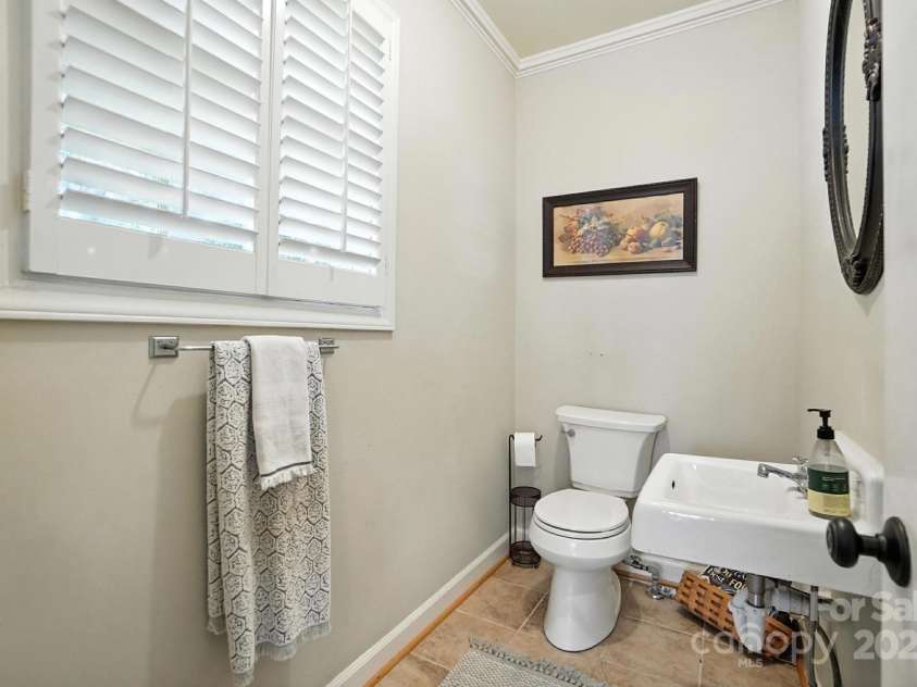 307 Dogwood Drive, Mount Holly, NC 28120.  MLS# CAR4273182, YatesRealty ID 29831. 