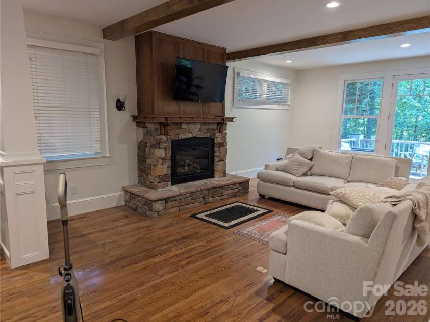 47 Cheshire Drive, Black Mountain, NC 28711.  MLS# CAR4385711, YatesRealty ID 29831. 