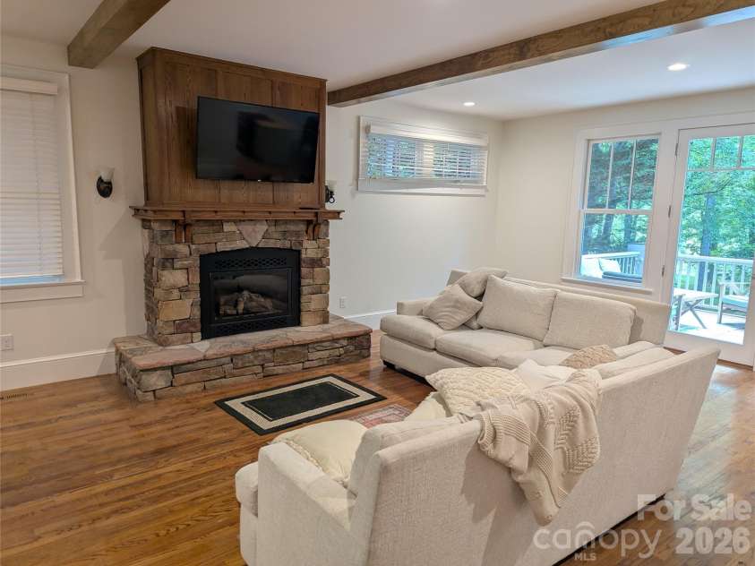 47 Cheshire Drive, Black Mountain, NC 28711.  MLS# CAR4385711, YatesRealty ID 29831. 