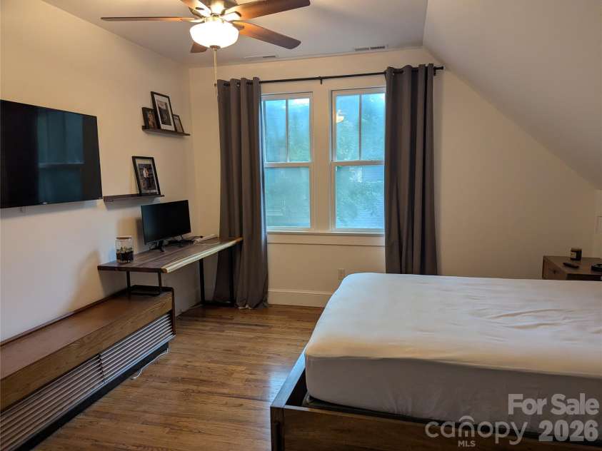 47 Cheshire Drive, Black Mountain, NC 28711.  MLS# CAR4385711, YatesRealty ID 29831. 