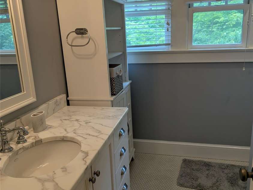 47 Cheshire Drive, Black Mountain, NC 28711.  MLS# CAR4385711, YatesRealty ID 29831. 