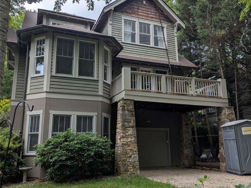47 Cheshire Drive, Black Mountain, NC 28711.  MLS# CAR4385711, YatesRealty ID 29831. 