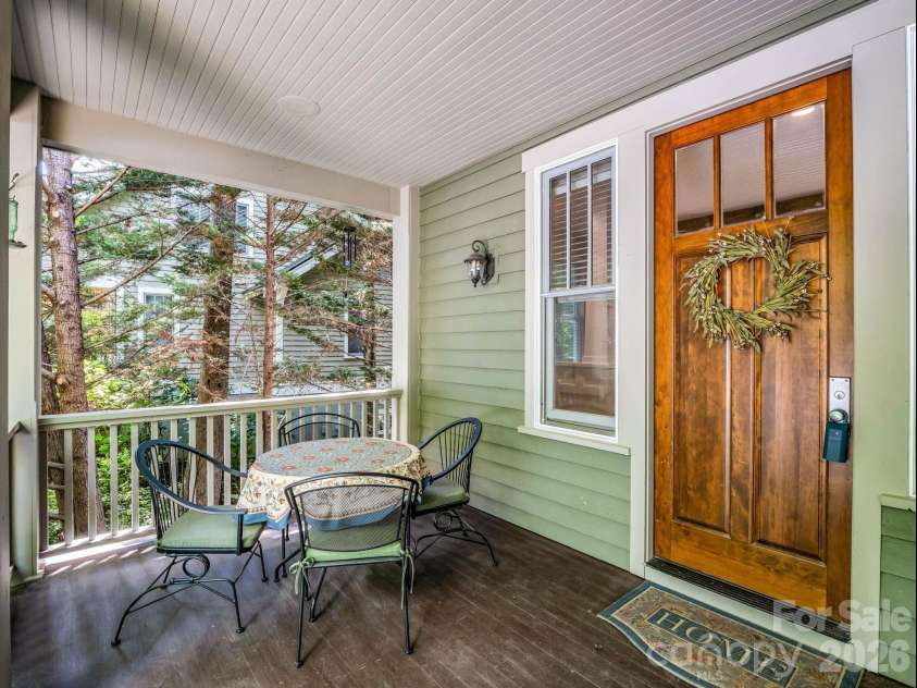 47 Cheshire Drive, Black Mountain, NC 28711.  MLS# CAR4385711, YatesRealty ID 29831. 