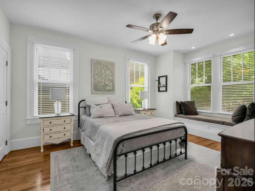 47 Cheshire Drive, Black Mountain, NC 28711.  MLS# CAR4385711, YatesRealty ID 29831. 