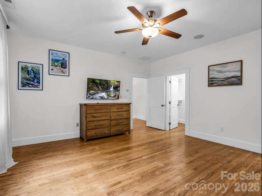 47 Cheshire Drive, Black Mountain, NC 28711.  MLS# CAR4385711, YatesRealty ID 29831. 