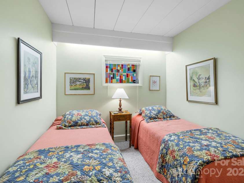 21 Rhododendron Road, Black Mountain, NC 28711.  MLS# CAR4266753, YatesRealty ID 29832. 5th BR~ basement