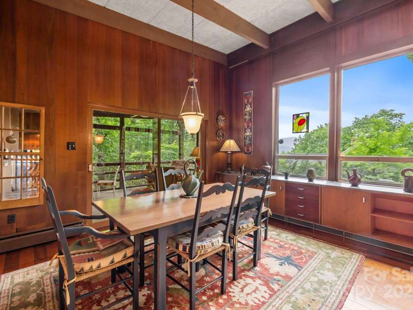 21 Rhododendron Road, Black Mountain, NC 28711.  MLS# CAR4266753, YatesRealty ID 29832. Dining Area