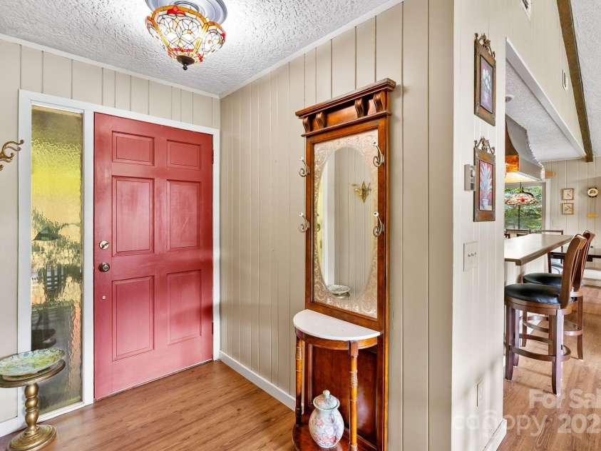 386 Country Club Drive, Canton, NC 28716.  MLS# CAR4272951, YatesRealty ID 29833. Foyer