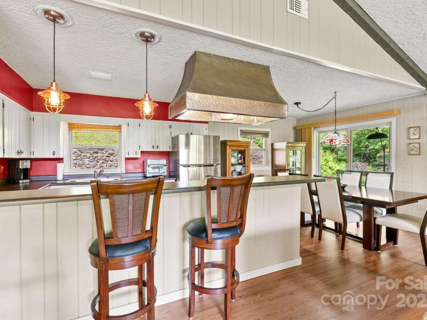 386 Country Club Drive, Canton, NC 28716.  MLS# CAR4272951, YatesRealty ID 29833. Kitchen - Dining Area