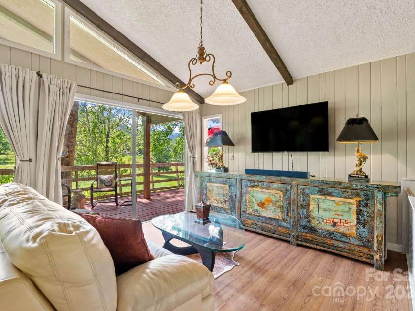 386 Country Club Drive, Canton, NC 28716.  MLS# CAR4272951, YatesRealty ID 29833. Living Room