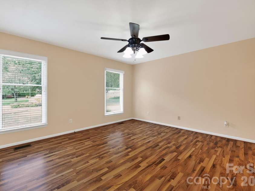 4382 Cross Ridge Drive, Gastonia, NC 28056.  MLS# CAR4392591, YatesRealty ID 29834. 