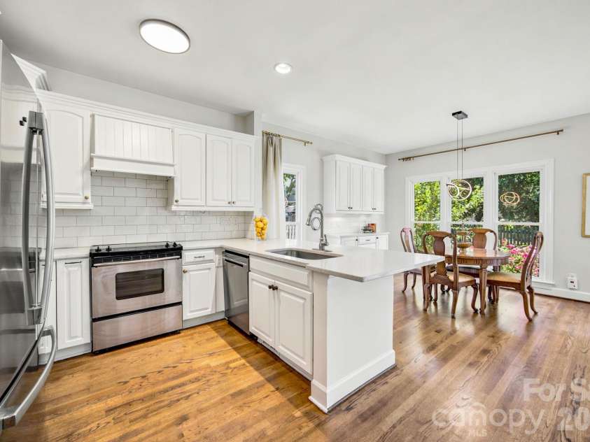 19608 Galleon View, Cornelius, NC 28031.  MLS# CAR4388551, YatesRealty ID 29835. 