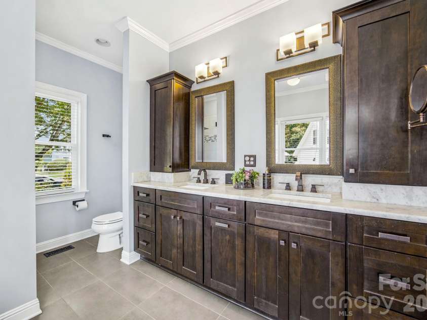 19608 Galleon View, Cornelius, NC 28031.  MLS# CAR4388551, YatesRealty ID 29835. 