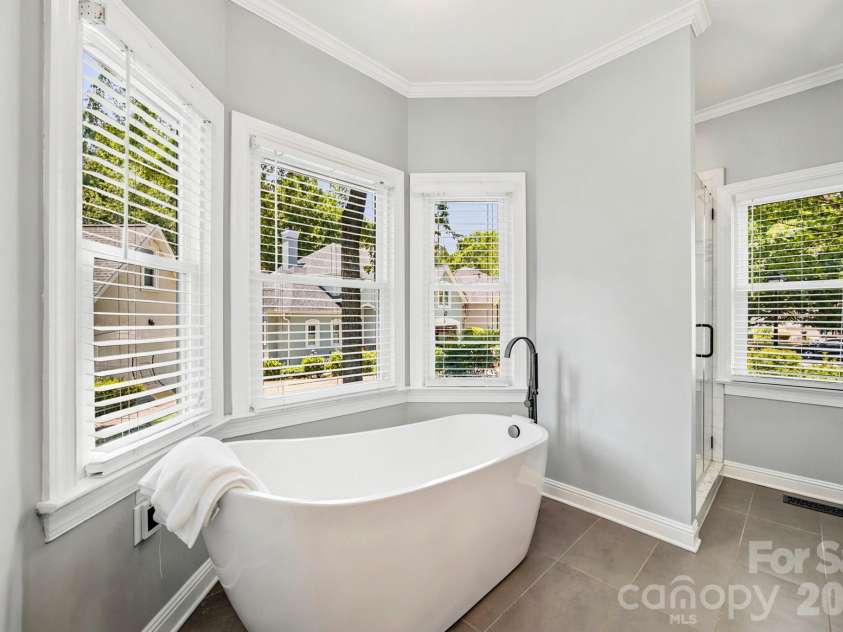 19608 Galleon View, Cornelius, NC 28031.  MLS# CAR4388551, YatesRealty ID 29835. 