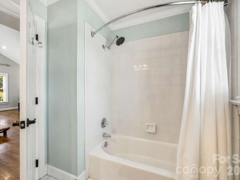 19608 Galleon View, Cornelius, NC 28031.  MLS# CAR4388551, YatesRealty ID 29835. 
