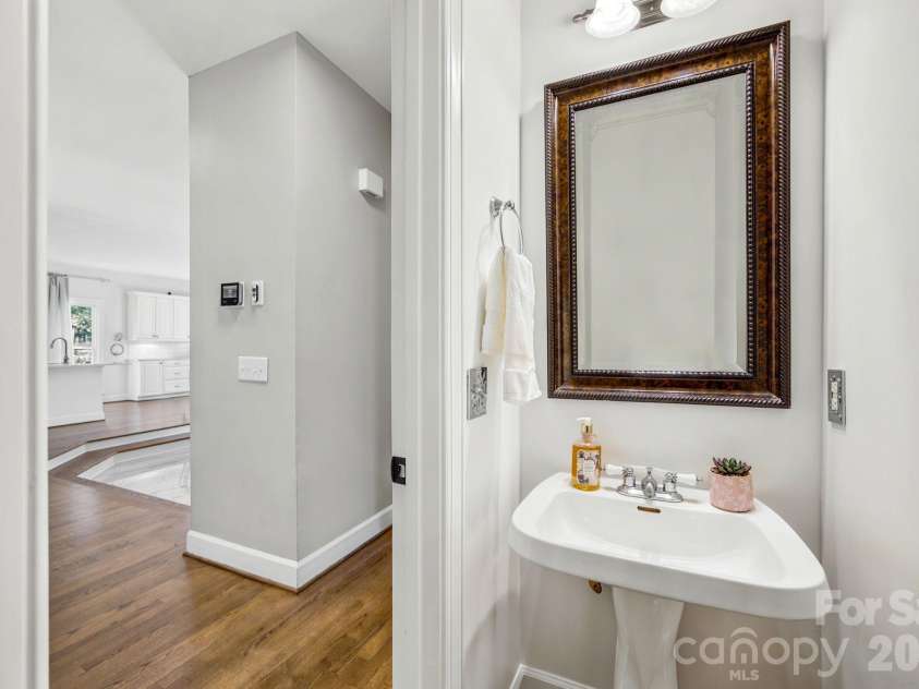 19608 Galleon View, Cornelius, NC 28031.  MLS# CAR4388551, YatesRealty ID 29835. 