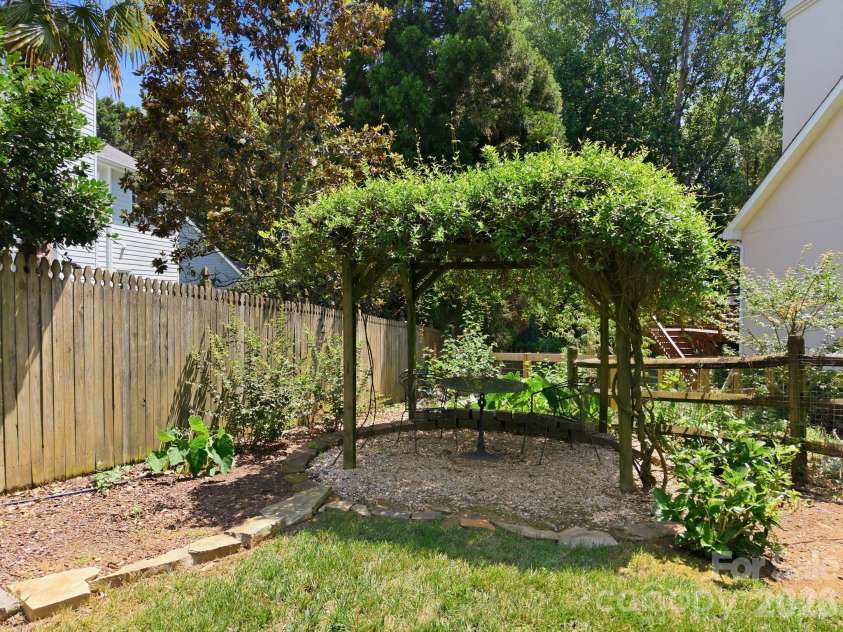 19608 Galleon View, Cornelius, NC 28031.  MLS# CAR4388551, YatesRealty ID 29835. 