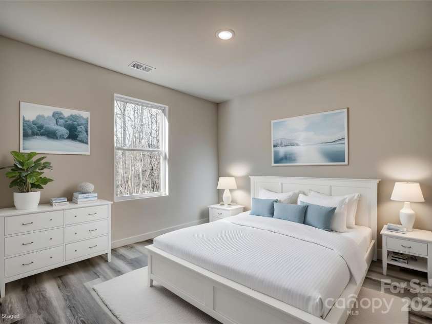 815 32nd Street, Conover, NC 28613.  MLS# CAR4280684, YatesRealty ID 29835. 