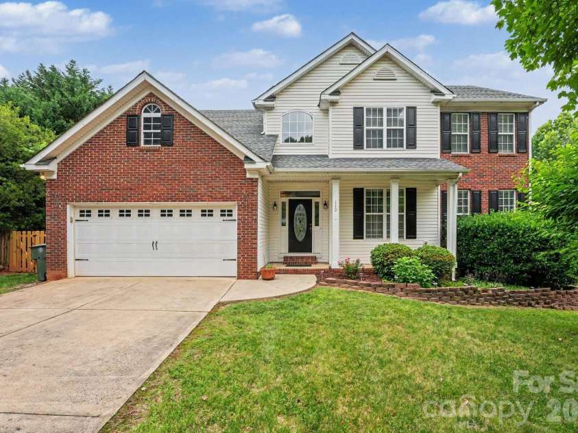 110 Sandreed Drive, Mooresville, NC 28117.  MLS# CAR4393168, YatesRealty ID 29836. 