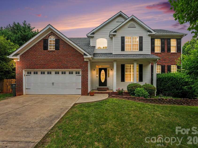 110 Sandreed Drive, Mooresville, NC 28117.  MLS# CAR4393168, YatesRealty ID 29836. 