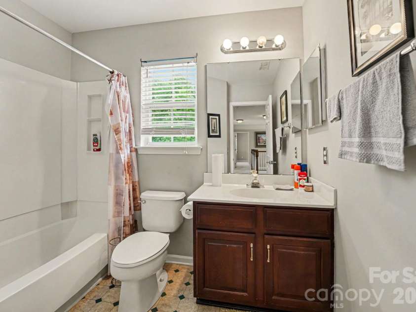 110 Sandreed Drive, Mooresville, NC 28117.  MLS# CAR4393168, YatesRealty ID 29836. 