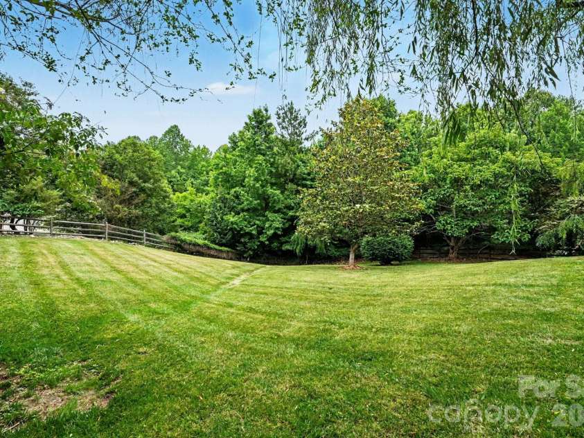 110 Sandreed Drive, Mooresville, NC 28117.  MLS# CAR4393168, YatesRealty ID 29836. 