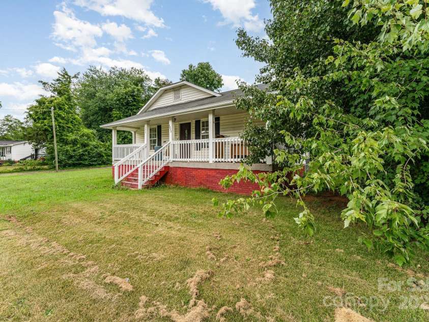 1015 Mclain Road, Kannapolis, NC 28083.  MLS# CAR4278080, YatesRealty ID 29837. 