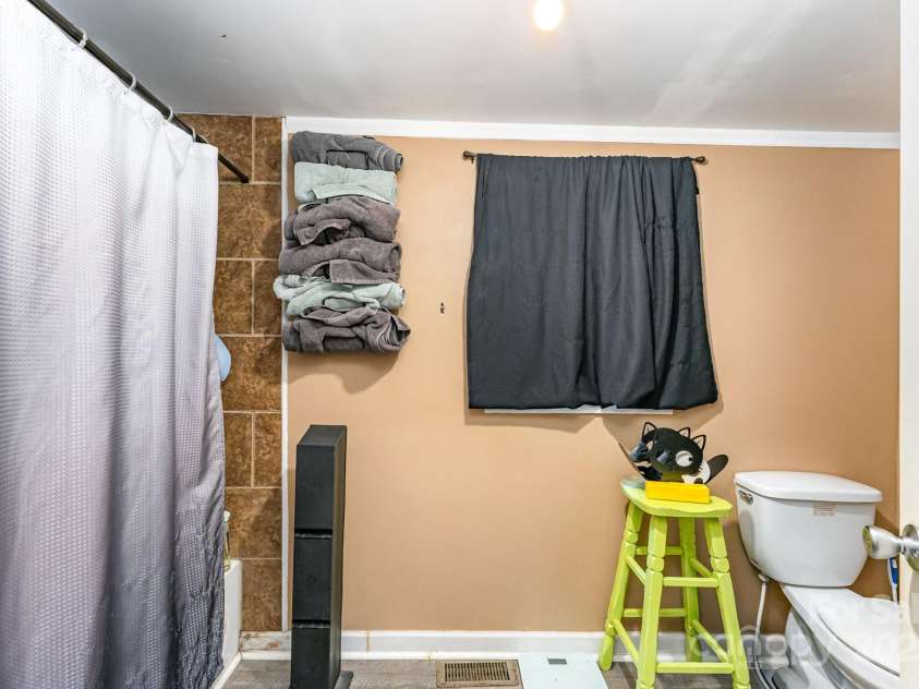 1015 Mclain Road, Kannapolis, NC 28083.  MLS# CAR4278080, YatesRealty ID 29837. 