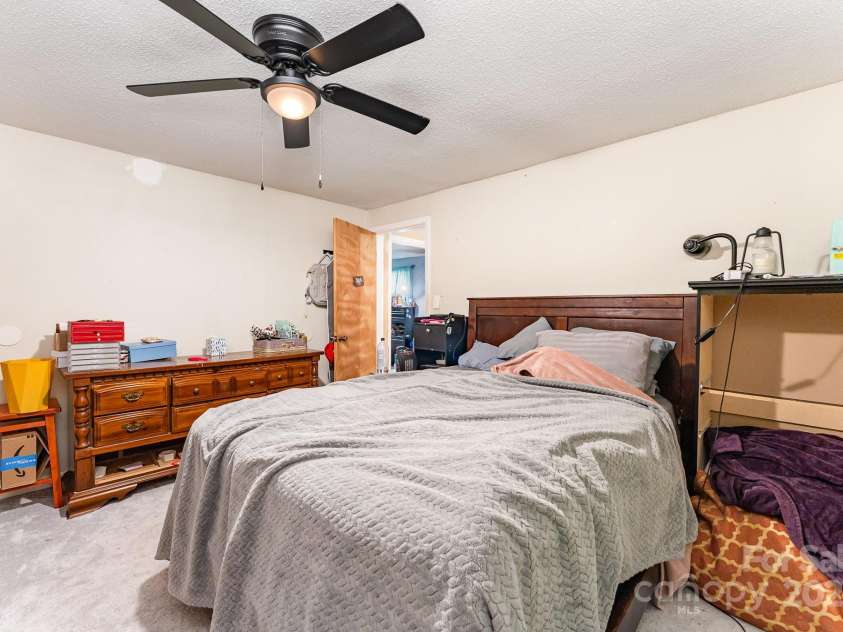 1015 Mclain Road, Kannapolis, NC 28083.  MLS# CAR4278080, YatesRealty ID 29837. 