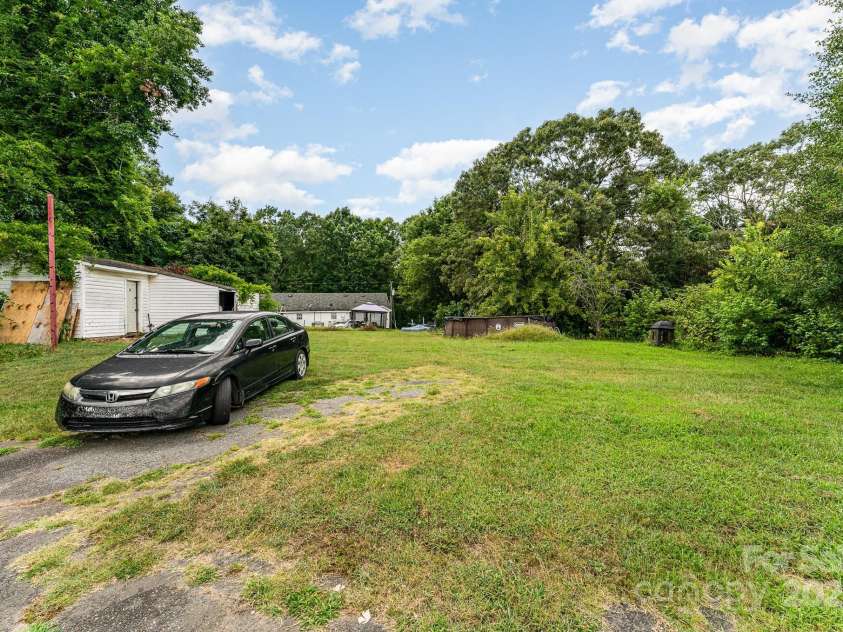 1015 Mclain Road, Kannapolis, NC 28083.  MLS# CAR4278080, YatesRealty ID 29837. 