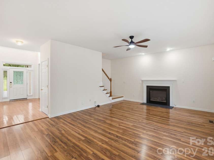 2940 Shady Reach Lane, Charlotte, NC 28214.  MLS# CAR4391013, YatesRealty ID 29837. 