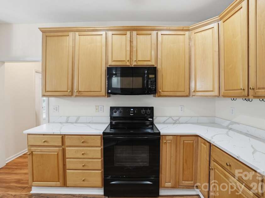 2940 Shady Reach Lane, Charlotte, NC 28214.  MLS# CAR4391013, YatesRealty ID 29837. 
