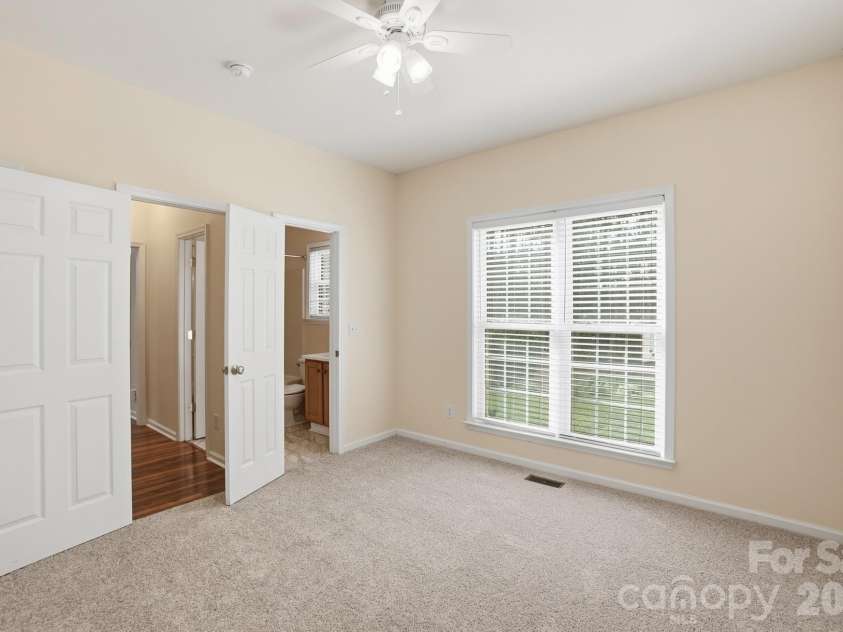 2940 Shady Reach Lane, Charlotte, NC 28214.  MLS# CAR4391013, YatesRealty ID 29837. 