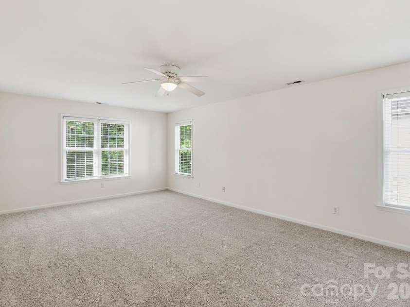 2940 Shady Reach Lane, Charlotte, NC 28214.  MLS# CAR4391013, YatesRealty ID 29837. 