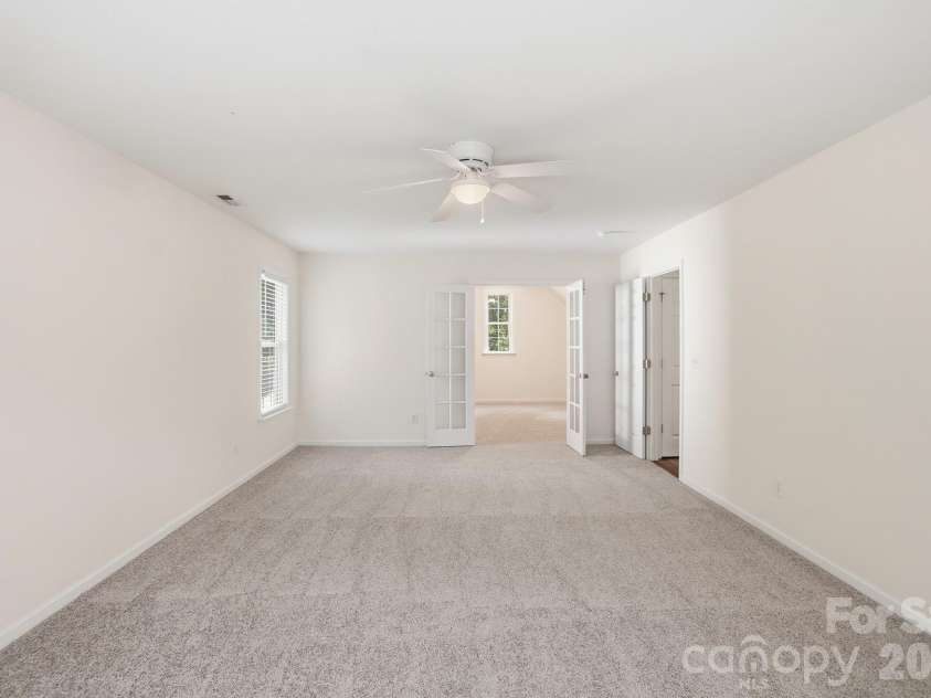 2940 Shady Reach Lane, Charlotte, NC 28214.  MLS# CAR4391013, YatesRealty ID 29837. 